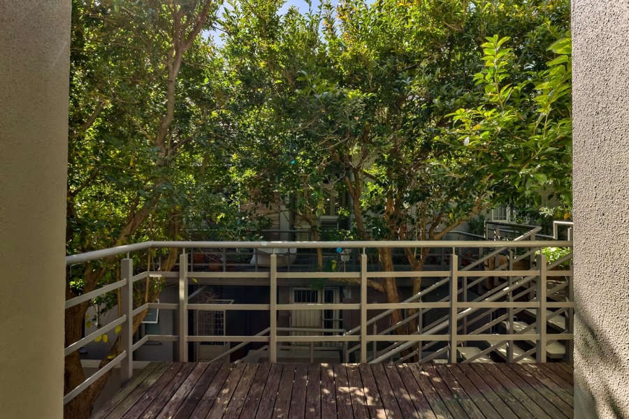 To Let 2 Bedroom Property for Rent in Vredehoek Western Cape
